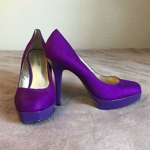 Nine West 7.5 Purple Platform Pumps